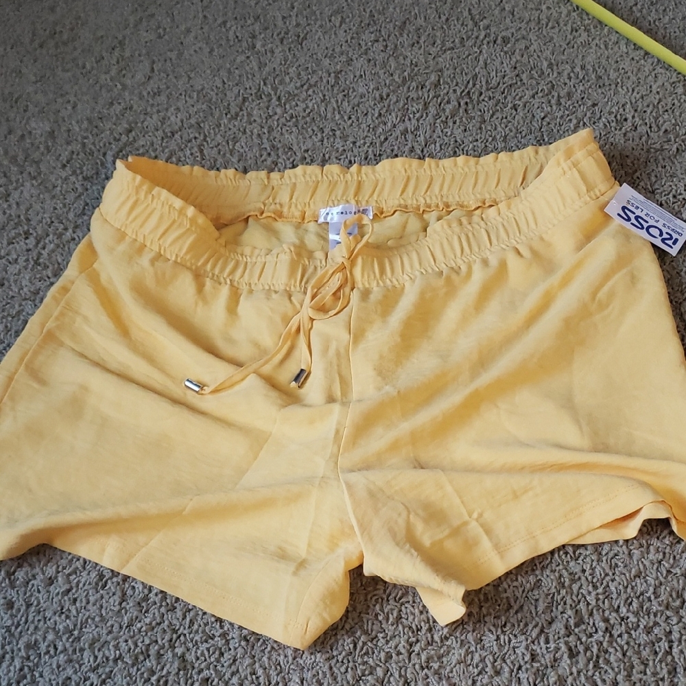 NWT Yellow Women's XL Athletic Shorts